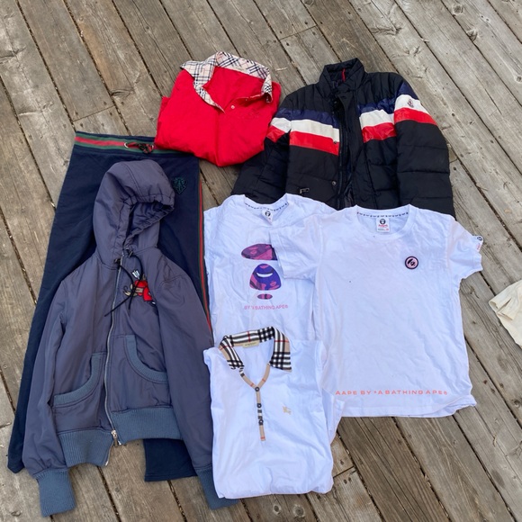 Lot of 7 women’s designer clothing - Moncler, Burberry, Bape, various sizes - Picture 3 of 3